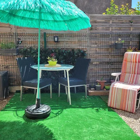 Privee Chez L'habitant En Rez-de-jardin *